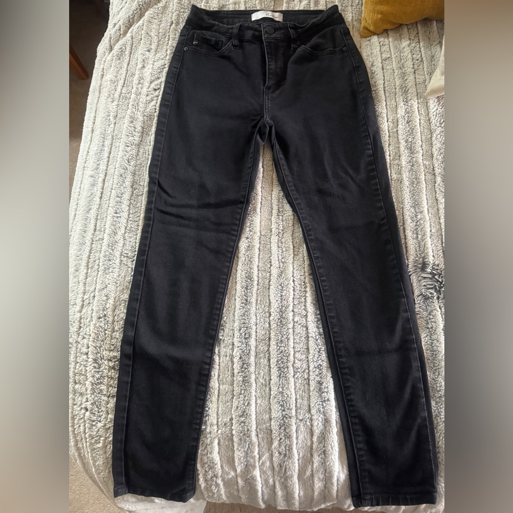 Black KanCan jeans size 5/26